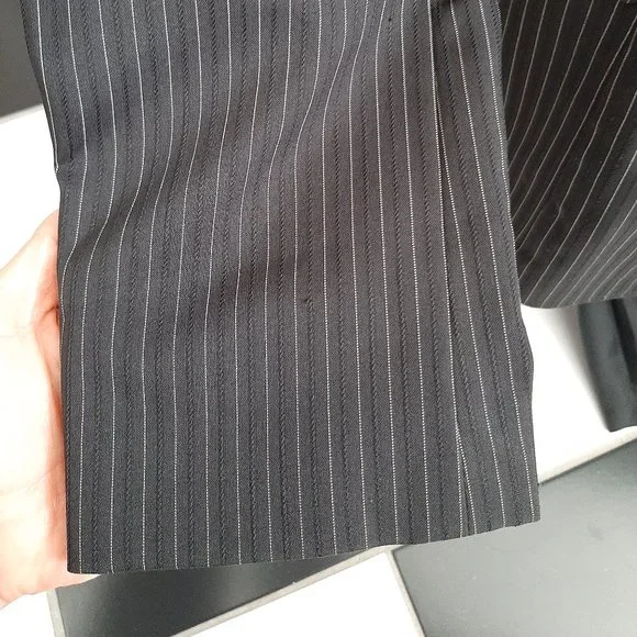 Vest - Picture 3 of 7